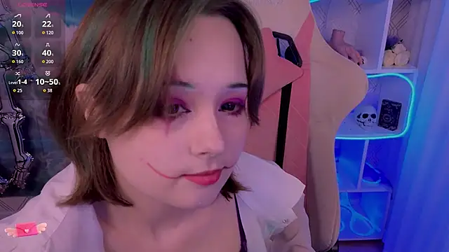 Mary uw online show from 11/01/25, 03:08