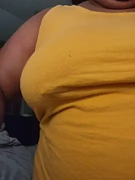 Snapshot of caramelchocolate88 chatting on 11/21/25, 08:13 caramelchocolate88 online show from 11/21/25, 08:13