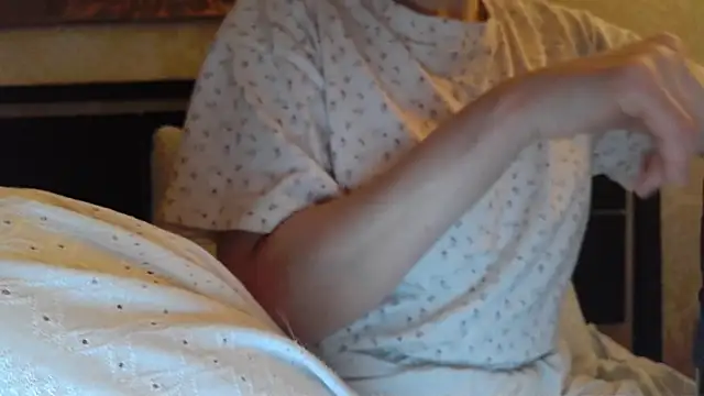 Snapshot of Kashtanka_ chatting on 03/12/25, 06:55 Kashtanka online show from 03/12/25, 06:55