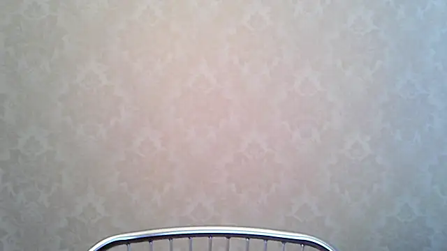 Snapshot of Kashtanka_ chatting on 02/21/26, 12:50 Kashtanka online show from 02/21/26, 12:50