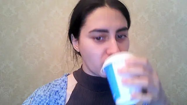 Snapshot of Kashtanka_ chatting on 02/26/26, 06:12 Kashtanka online show from 02/26/26, 06:12