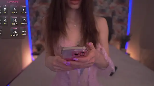 Snapshot of Alice_Arwen chatting on 03/28/26, 02:38 Alice Arwen online show from 03/28/26, 02:38