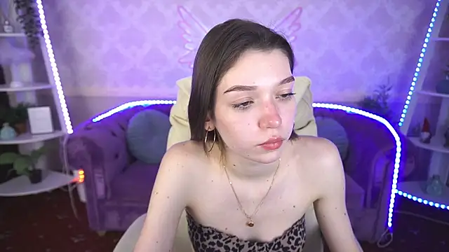 Snapshot of Cherry_Wipe chatting on 01/15/25, 04:43 Cherry Wipe online show from 01/15/25, 04:43