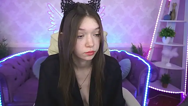 Snapshot of Cherry_Wipe chatting on 02/19/25, 10:01 Cherry Wipe online show from 02/19/25, 10:01