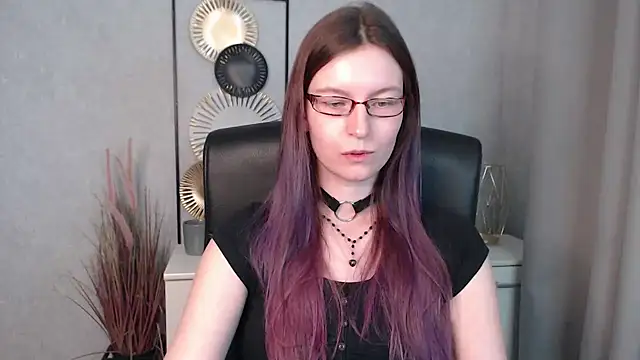 emmaxDelight online show from 12/09/24, 09:39