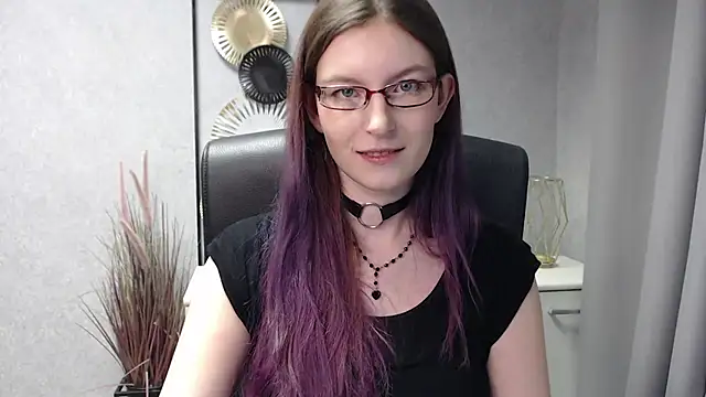 emmaxDelight online show from 12/12/24, 07:08