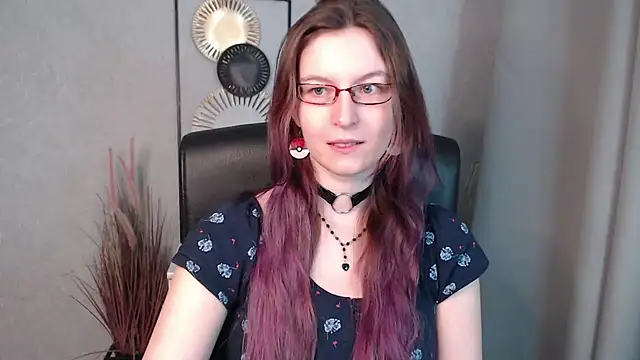 emmaxDelight online show from 12/17/24, 06:24