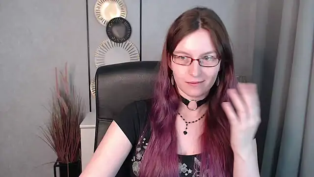 emmaxDelight online show from 12/28/24, 10:36