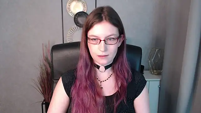 emmaxDelight online show from 12/31/24, 09:31