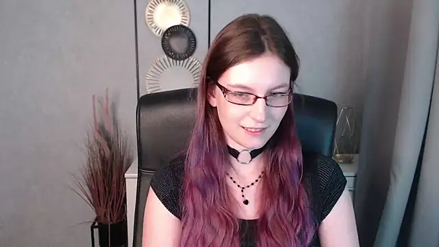 emmaxDelight online show from 12/31/24, 12:36