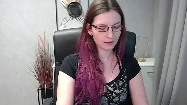 emmaxDelight online show from 01/26/25, 07:42