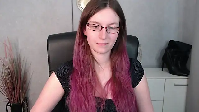 emmaxDelight online show from 02/14/25, 12:36