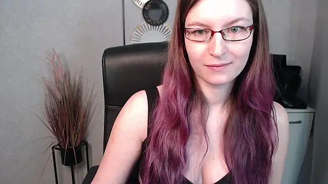 emmaxDelight online show from 02/26/25, 09:42