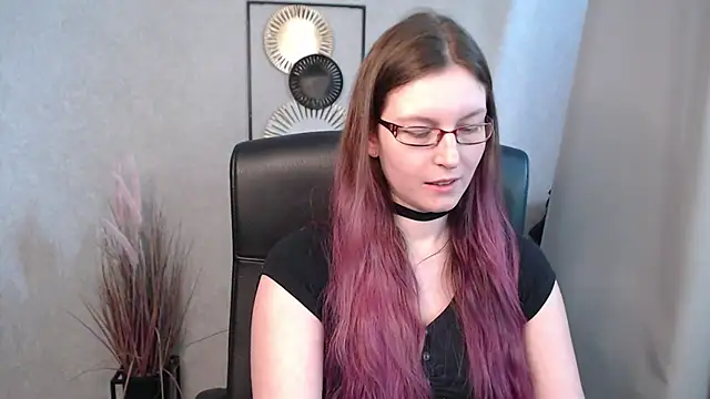 emmaxDelight online show from 03/18/25, 01:31