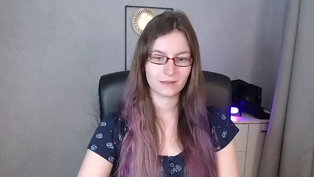 emmaxDelight online show from 09/15/25, 05:51