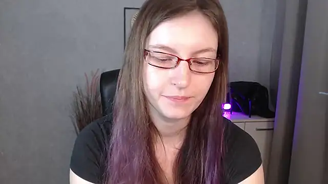 emmaxDelight online show from 09/18/25, 05:42