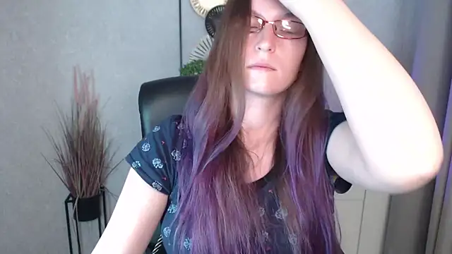 emmaxDelight online show from 11/13/25, 06:23