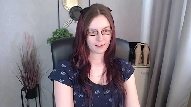 Snapshot of emmaxDelight chatting on 03/13/26, 01:29 emmaxDelight online show from 03/13/26, 01:29