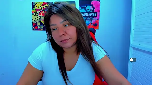 Snapshot of victoria_love89 chatting on 02/10/26, 01:43 victoria love89 online show from 02/10/26, 01:43