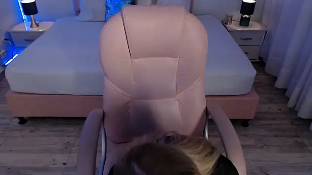 Snapshot of zoe_jones13 chatting on 01/10/26, 03:08 zoe jones13 online show from 01/10/26, 03:08