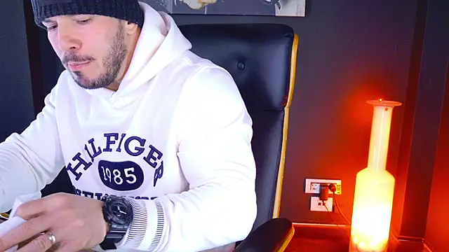 AngeloEric online show from 01/28/25, 10:45