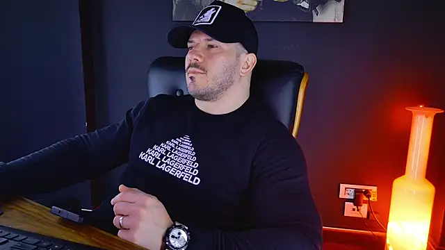 AngeloEric online show from 02/11/25, 06:51