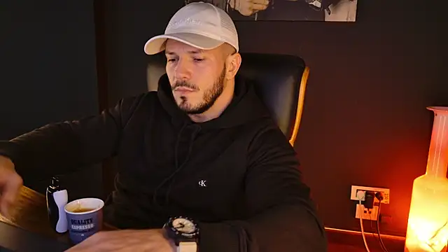 AngeloEric online show from 12/05/25, 12:25