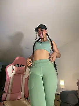 bella  honey online show from 06/28/26, 08:59