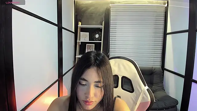 Snapshot of lilithTeen1_ chatting on 01/21/25, 07:37 lilithTeen1 online show from 01/21/25, 07:37