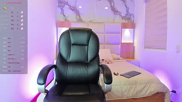 Snapshot of Gia_ch chatting on 12/19/25, 12:39 Gia ch online show from 12/19/25, 12:39