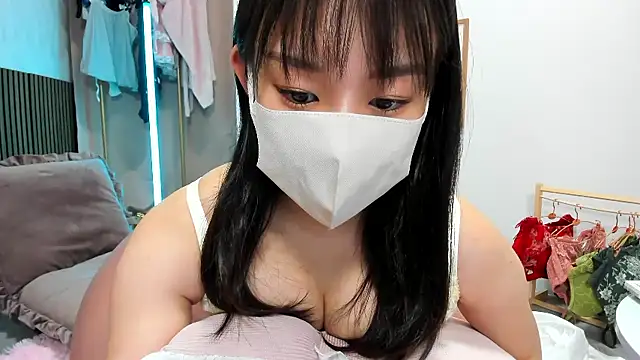 Snapshot of Coco_peach chatting on 06/06/26, 03:39 Coco peach online show from 06/06/26, 03:39