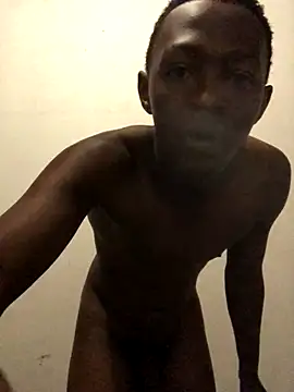 Snapshot of thekidrose chatting on 11/25/25, 05:40 thekidrose online show from 11/25/25, 05:40