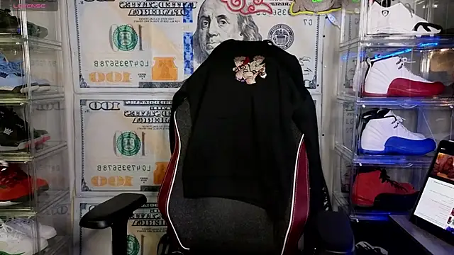 Snapshot of MoeLovesBearss chatting on 01/29/25, 02:10 MoeLovesBearss online show from 01/29/25, 02:10