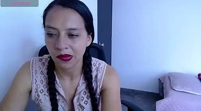 Snapshot of loren3124 chatting on 03/21/25, 05:45 loren3124 online show from 03/21/25, 05:45