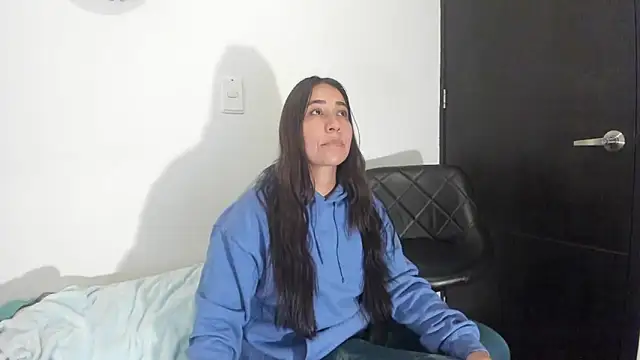 Snapshot of electra_hunt chatting on 12/21/24, 11:02 electra hunt online show from 12/21/24, 11:02