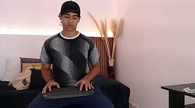 zander 2120 online show from 12/22/24, 01:33