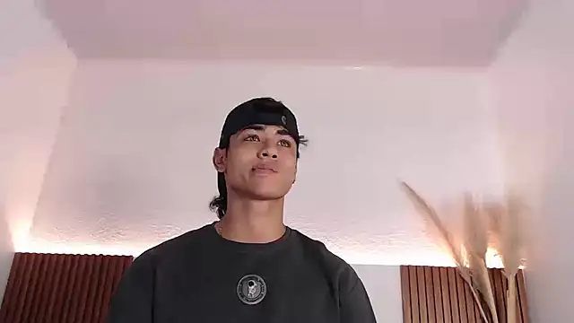 zander 2120 online show from 01/14/25, 02:40