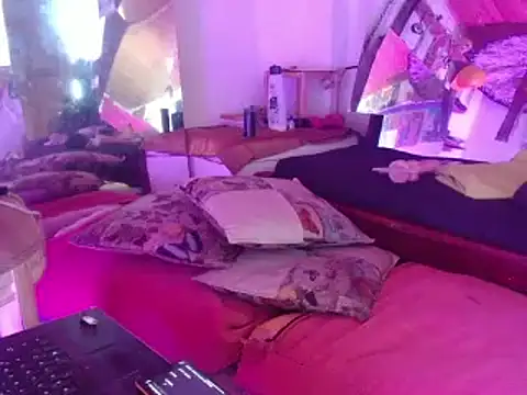 laye19 online show from 01/21/25, 02:59