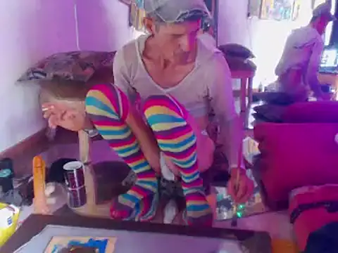 laye19 online show from 02/05/25, 06:37