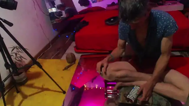 laye19 online show from 02/22/25, 11:35