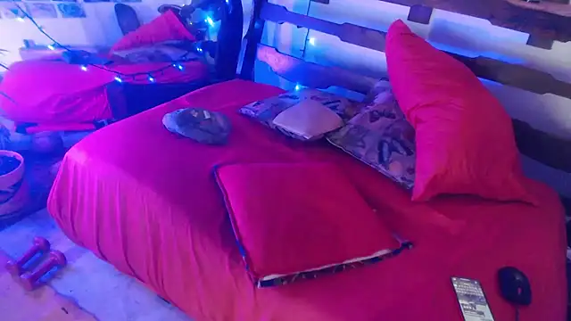 laye19 online show from 03/08/25, 03:39