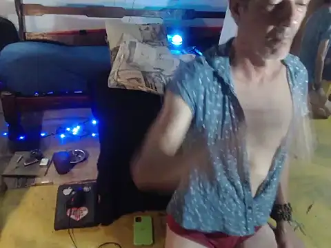 laye19 online show from 09/15/25, 07:30