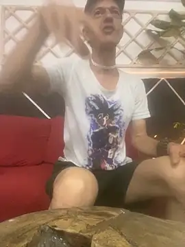 laye19 online show from 11/02/25, 04:15