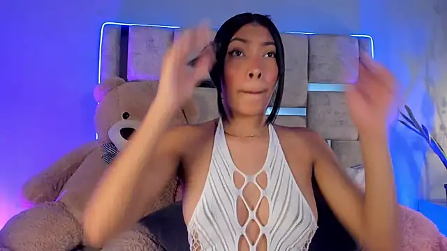 Snapshot of KarolRojas_ chatting on 03/02/25, 03:13 KarolRojas online show from 03/02/25, 03:13