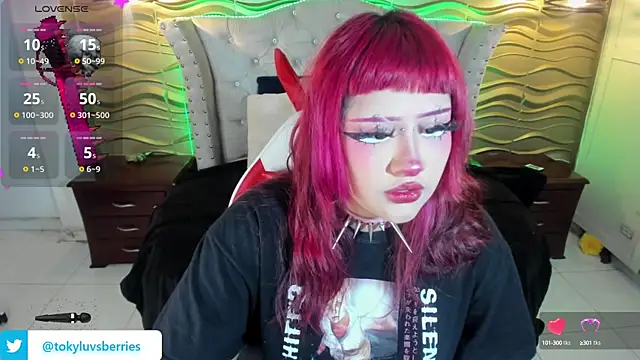 toky doll online show from 01/29/25, 09:17