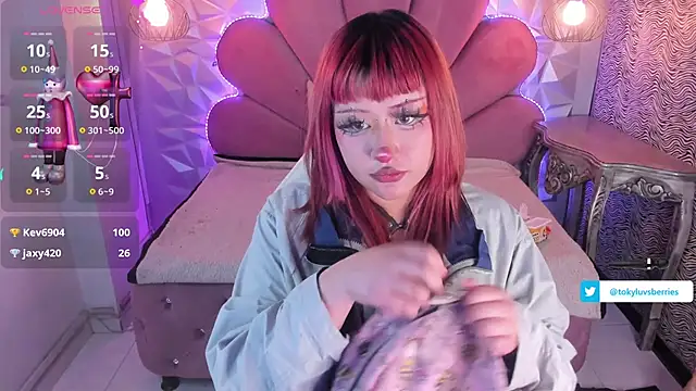 toky doll online show from 03/20/25, 12:08