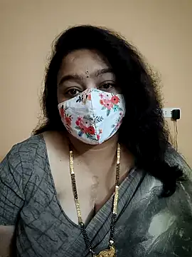 neelu-hoty online show from 12/26/24, 04:58