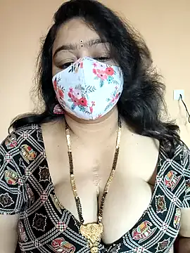 neelu-hoty online show from 12/28/24, 04:30