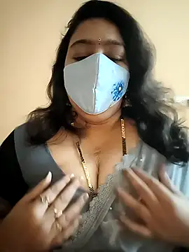 neelu-hoty online show from 12/28/24, 04:30