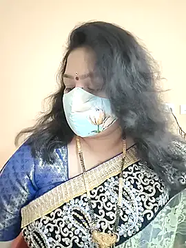 neelu-hoty online show from 12/30/24, 03:46